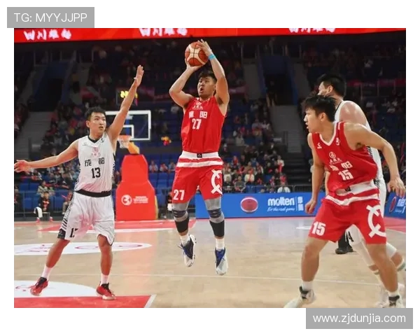 成都篮球队配合默契再创新高助力球队冲击更高荣誉